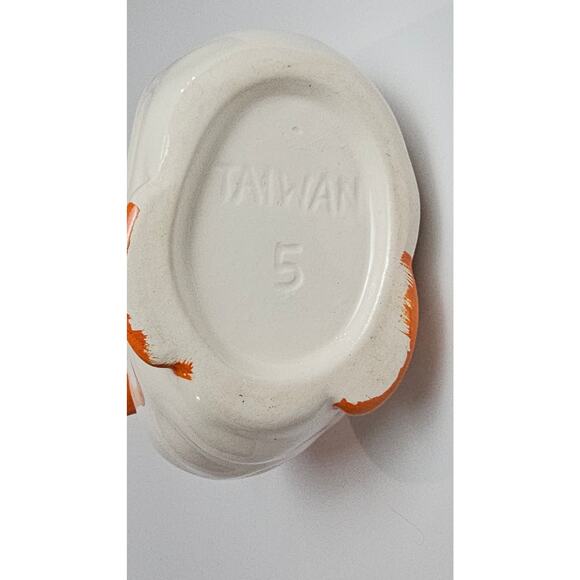 Vintage 80s Baby Duckling Ceramic Figurine White Duck Planter Vase Cotton Swabs - Picture 5 of 5